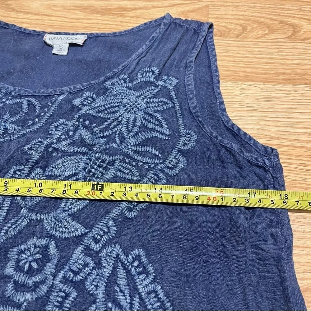 2/$25 Luna Moon Buckle Blue Chambray Denim Floral Boho Bohemian Western Tank Top - Picture 14 of 14